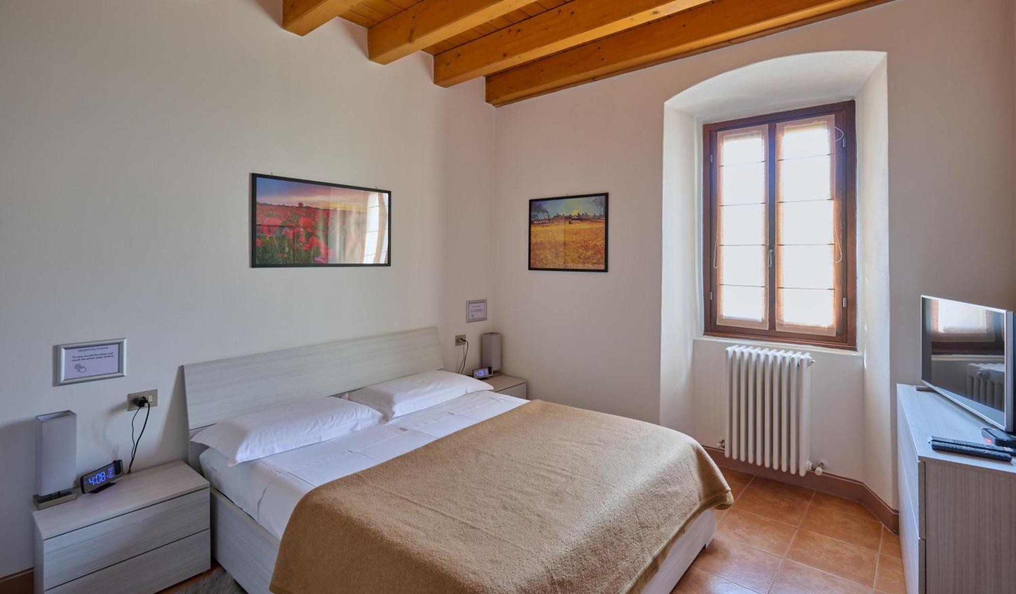 Cav Motteno Mandello del Lario Buitenkant foto